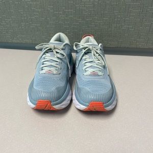 Hoka Bondi 7 Men’s Running Shoes light blue and white 9.5
